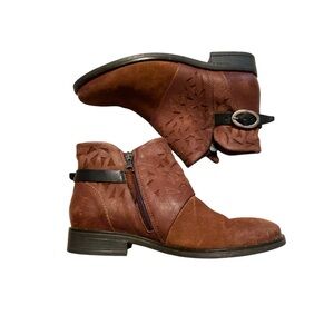 Miz Mooz Suede Leather NYC Erie Booties Boots Size 39